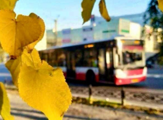 Сумські комунальники випустили на маршрути автобуси замість тролейбусів фото Сумські комунальники випустили на маршрути автобуси замість тролейбусів фото