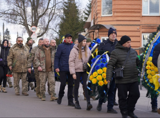 Охтирчани попрощалися із захисником Олексієм Сергієнком фото