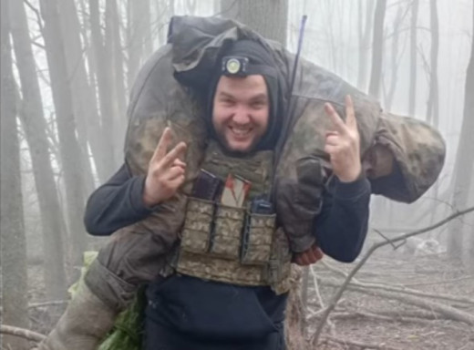 Боєць 47-ї бригади виніс на собі пораненого білоруса-найманця, якого взяли в полон фото