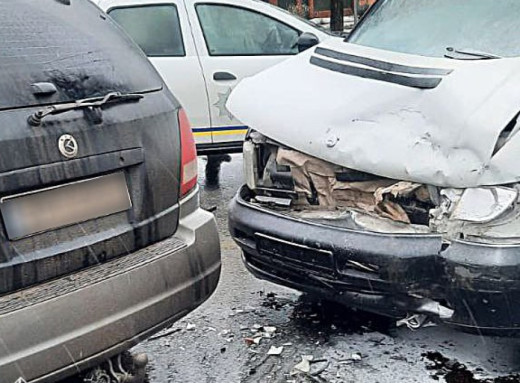 На Петропавлівській у Сумах майже одночасно сталося дві ДТП фото