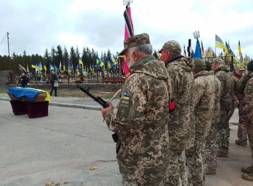 У Сумах учора попрощалися із двома захисниками фото