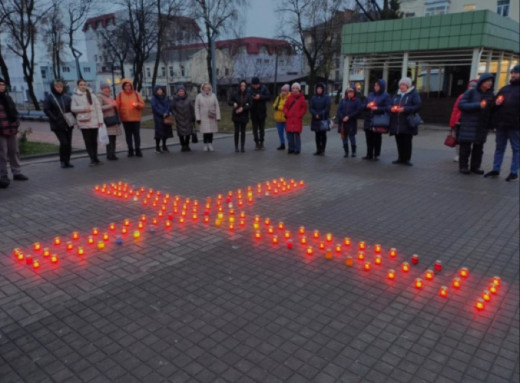 Сумʼяни вшанували жертв голодоморів —  фоторепортаж фото