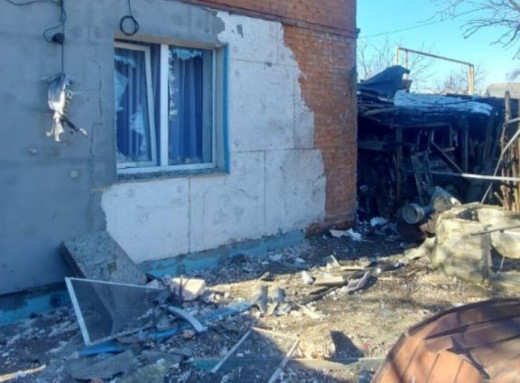 У Сумах через атаку безпілотників пошкоджено три приватні домоволодіння фото