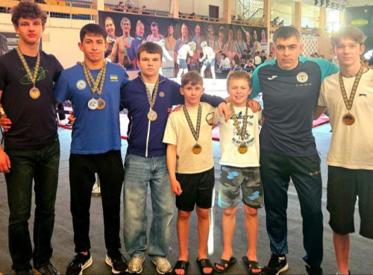 Сумські сумоїсти привезли вісім нагород із чемпіонату України