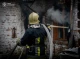 У Сумах рятувальники загасили пожежу в шестиквартирному будинку (відео)