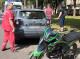 У Сумах мотоцикліст врізався у припаркований автомобіль