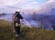 На Сумщині через загоряння сухої рослинності травмовано людину (відео)