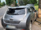 У Сумах водійка Nissan Leaf в'їхала в дерево: троє травмованих