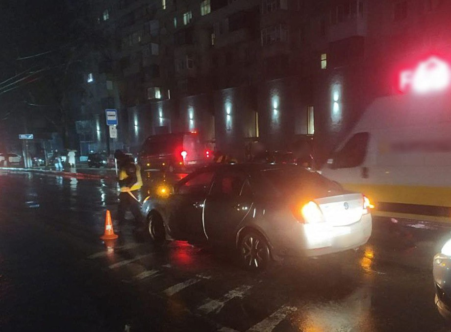 У Сумах на вулиці Металургів водій збив 46-річного чоловіка на переході